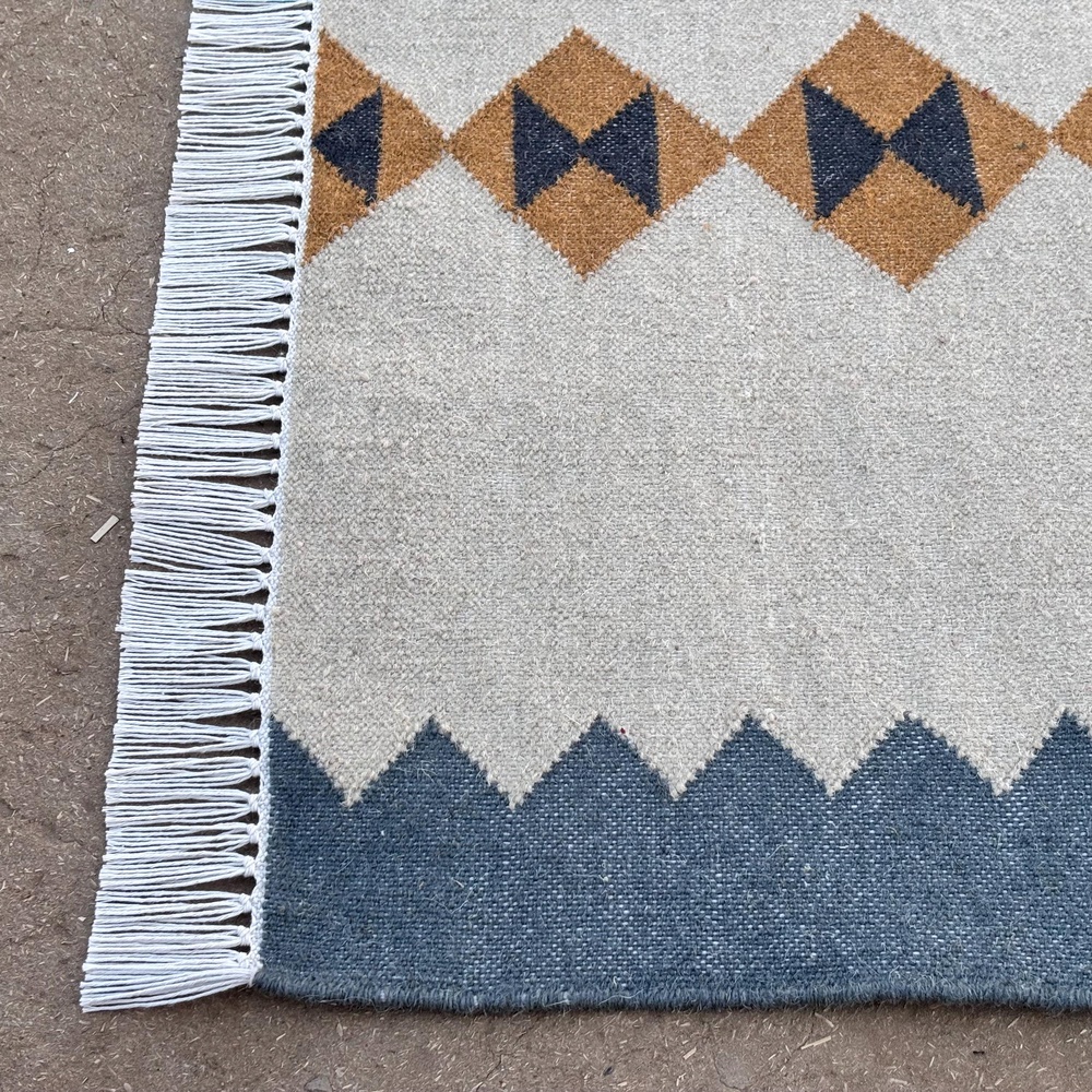 Handmade Wool Multicolor Vintage Dhurrie For Home